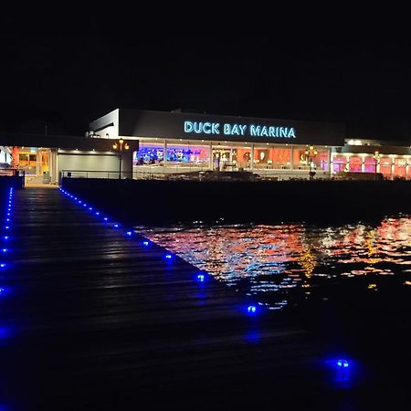 Duck Bay Hotel & Restaurant บัลลอค ภายนอก รูปภาพ