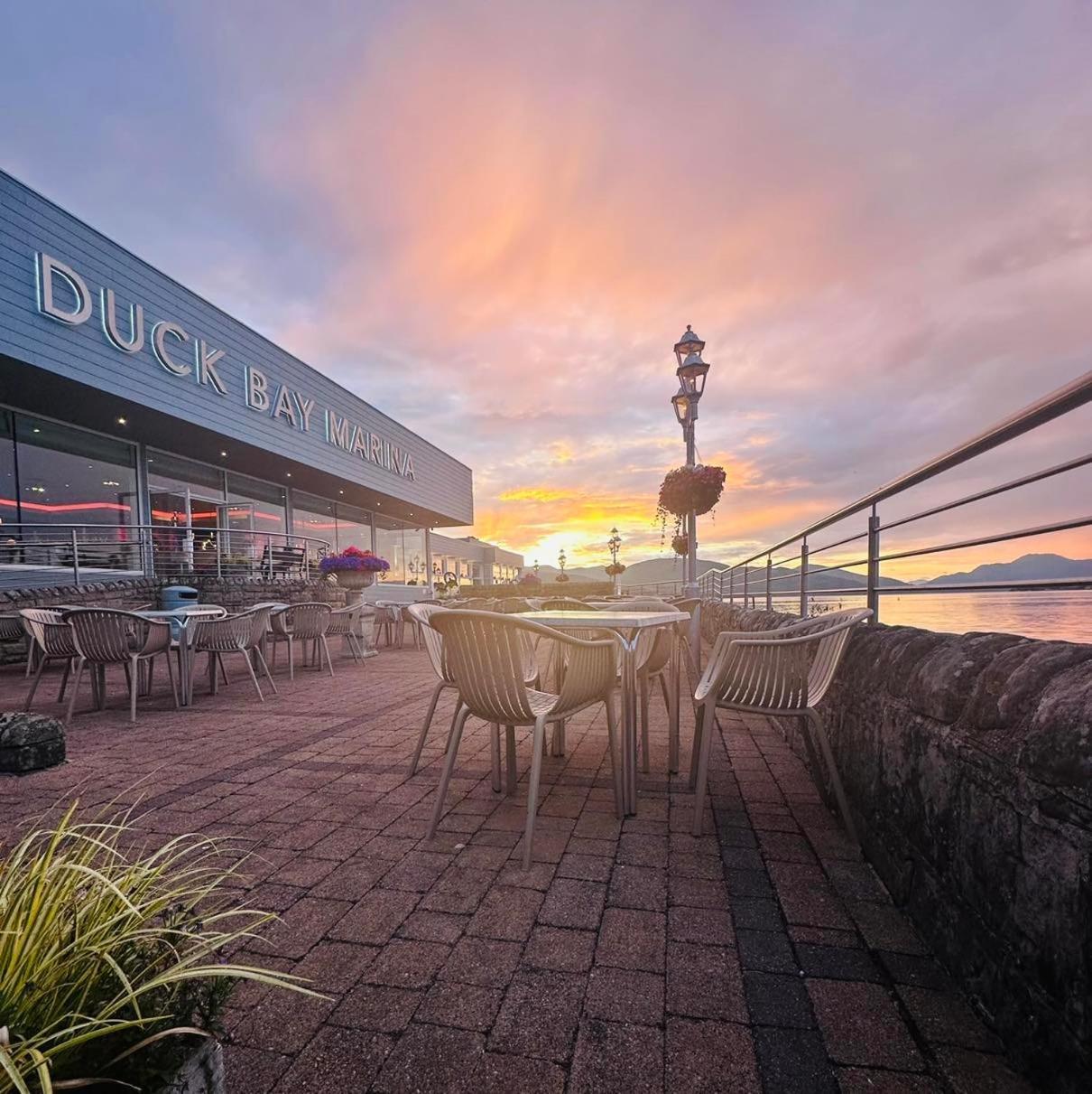 Duck Bay Hotel & Restaurant บัลลอค ภายนอก รูปภาพ