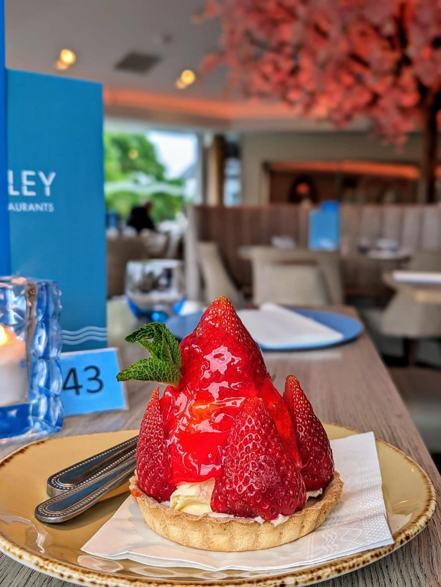 Duck Bay Hotel & Restaurant บัลลอค ภายนอก รูปภาพ